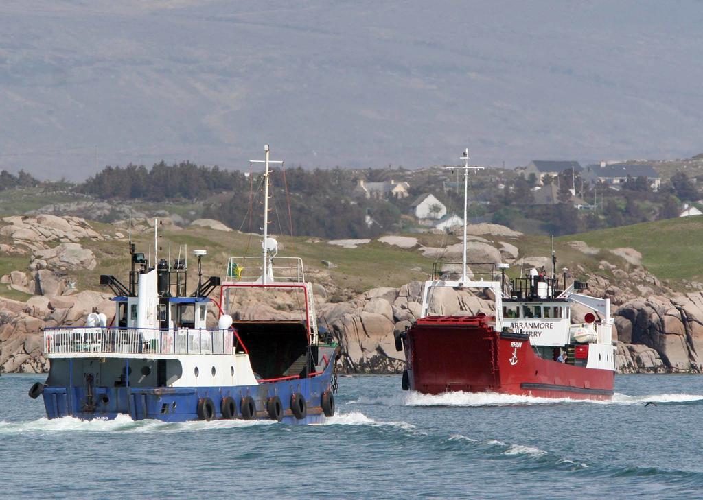 Harbour Front Apartments Burtonport Экстерьер фото
